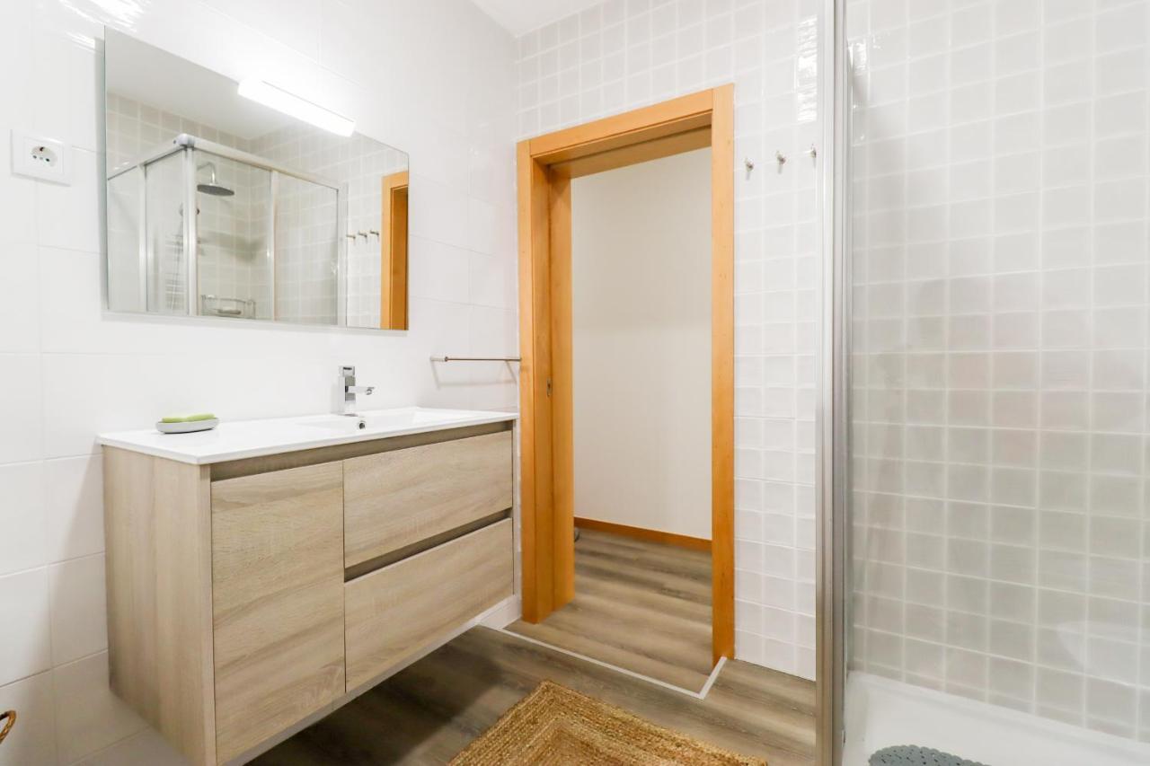 Tiana Apartment - City Centre With Terrace Viana do Castelo Exterior foto